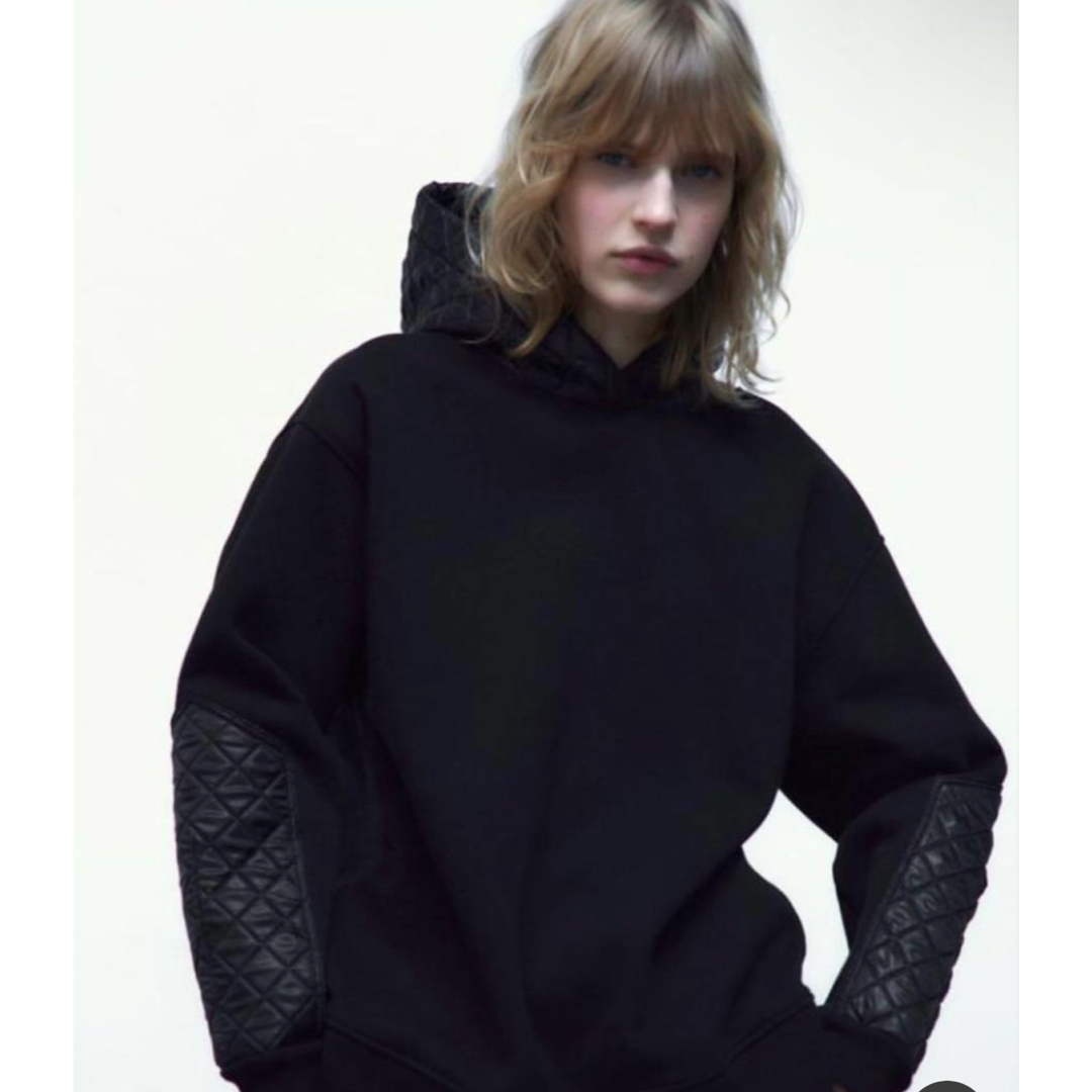 ZARA - ZARA オーバーサイズ 黒 パーカー キルティングの通販 by ZARA - ZARA オーバーサイズ 黒 パーカー キルティングの通販 by