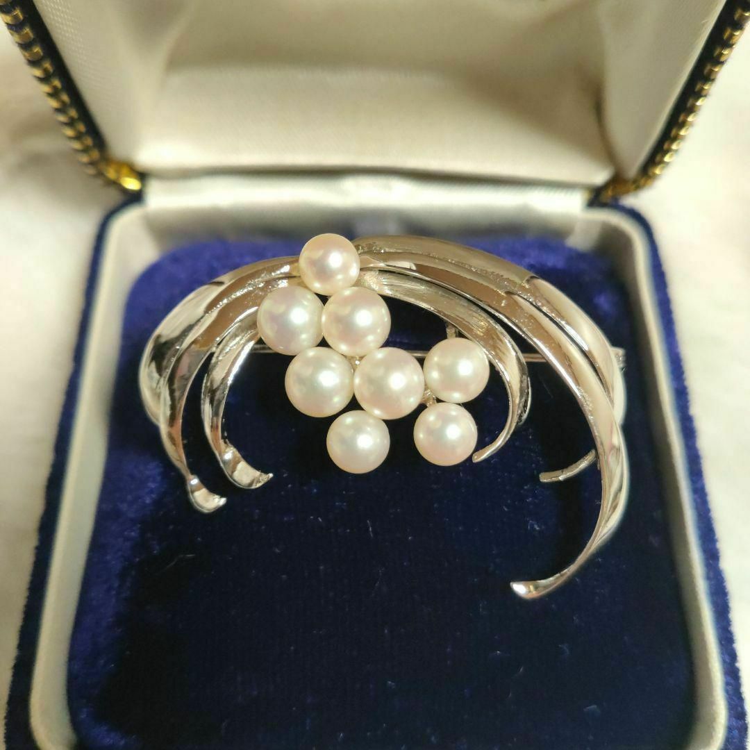 MIKIMOTO - 美品 ミキモト ブローチ silver ベビーパール 4〜5mm MIKIMOTO - 美品 ミキモト ブローチ silver ベビーパール 4〜5mm