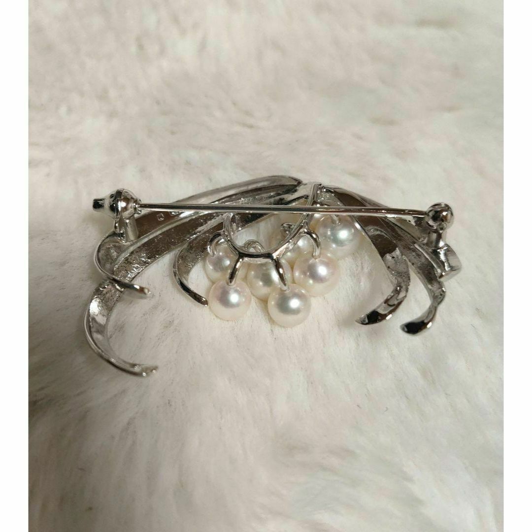 MIKIMOTO - 美品 ミキモト ブローチ silver ベビーパール 4〜5mm MIKIMOTO - 美品 ミキモト ブローチ silver ベビーパール 4〜5mm