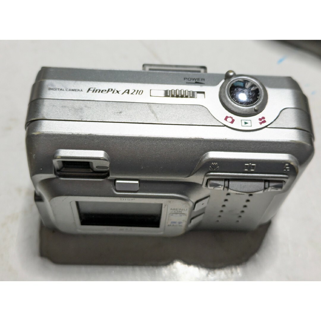 動作チェック済み 富士フイルム Finepix A210 エモい写真撮影し 動作チェック済み 富士フイルム Finepix A210 エモい写真撮影し