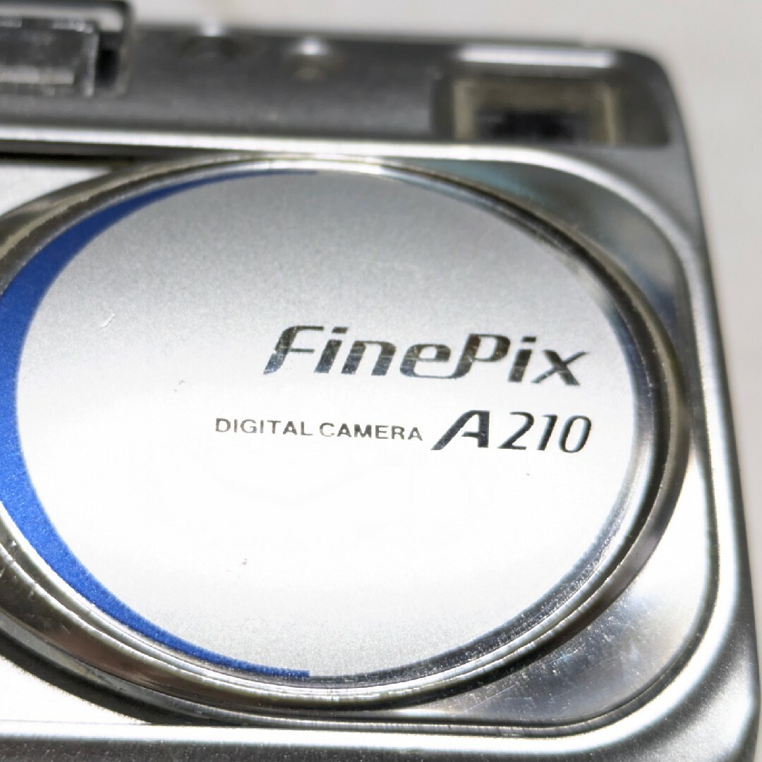 動作チェック済み 富士フイルム Finepix A210 エモい写真撮影し 動作チェック済み 富士フイルム Finepix A210 エモい写真撮影し