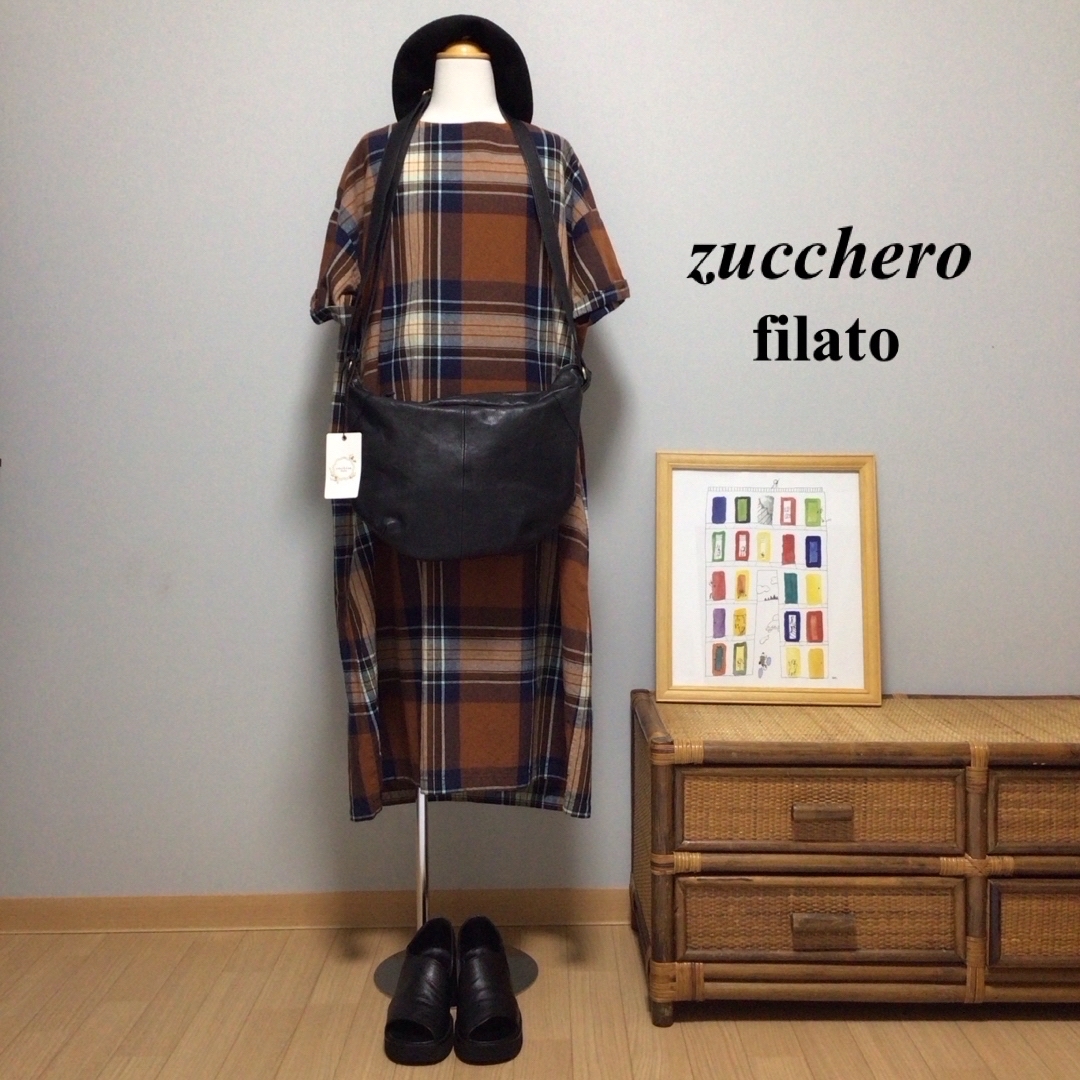 Zucchero filato - 新品タグ付き zucchero filato／牛革軽量ショルダーバッグ／斜め掛け