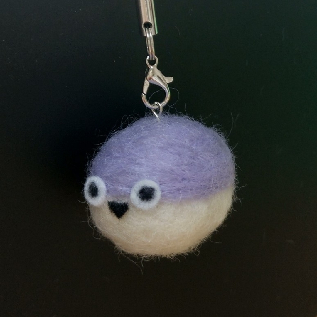 サカバンバスピス①紫】ハンドメイド☆羊毛フェルト☆ストラップ サカバンバスピス①紫】ハンドメイド☆羊毛フェルト☆ストラップ