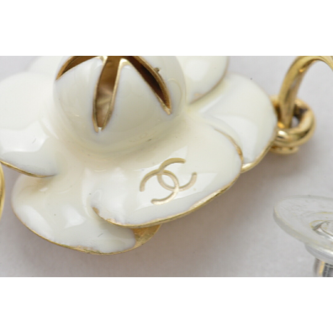 CHANEL - シャネル Chanel フープピアス カメリア ピアス 両耳用 CHANEL - シャネル Chanel フープピアス カメリア ピアス 両耳用