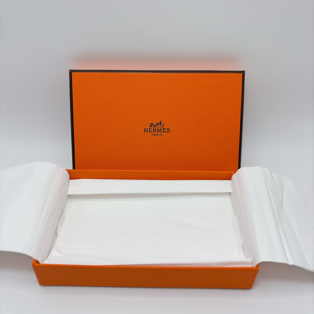 HERMES - 未使用 HERMES エルメス カルヴィ デュオ ヴェルソ W HERMES - 未使用 HERMES エルメス カルヴィ デュオ ヴェルソ W