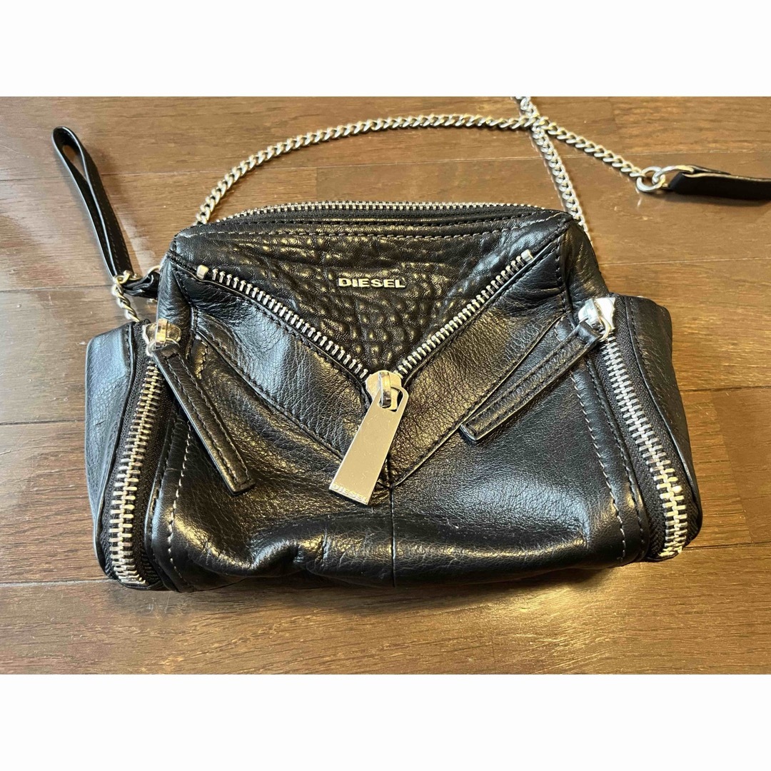 DIESEL - DIESEL ブラックレザーショルダーバッグの通販 by DIESEL - DIESEL ブラックレザーショルダーバッグの通販 by