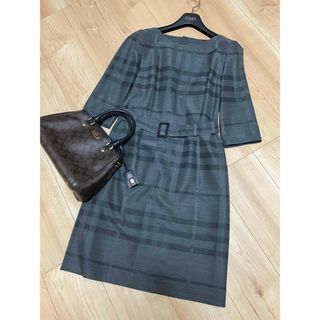 BURBERRY(ひざ丈ワンピース)のフリマアイテム一覧 BURBERRY(ひざ丈ワンピース)のフリマアイテム一覧