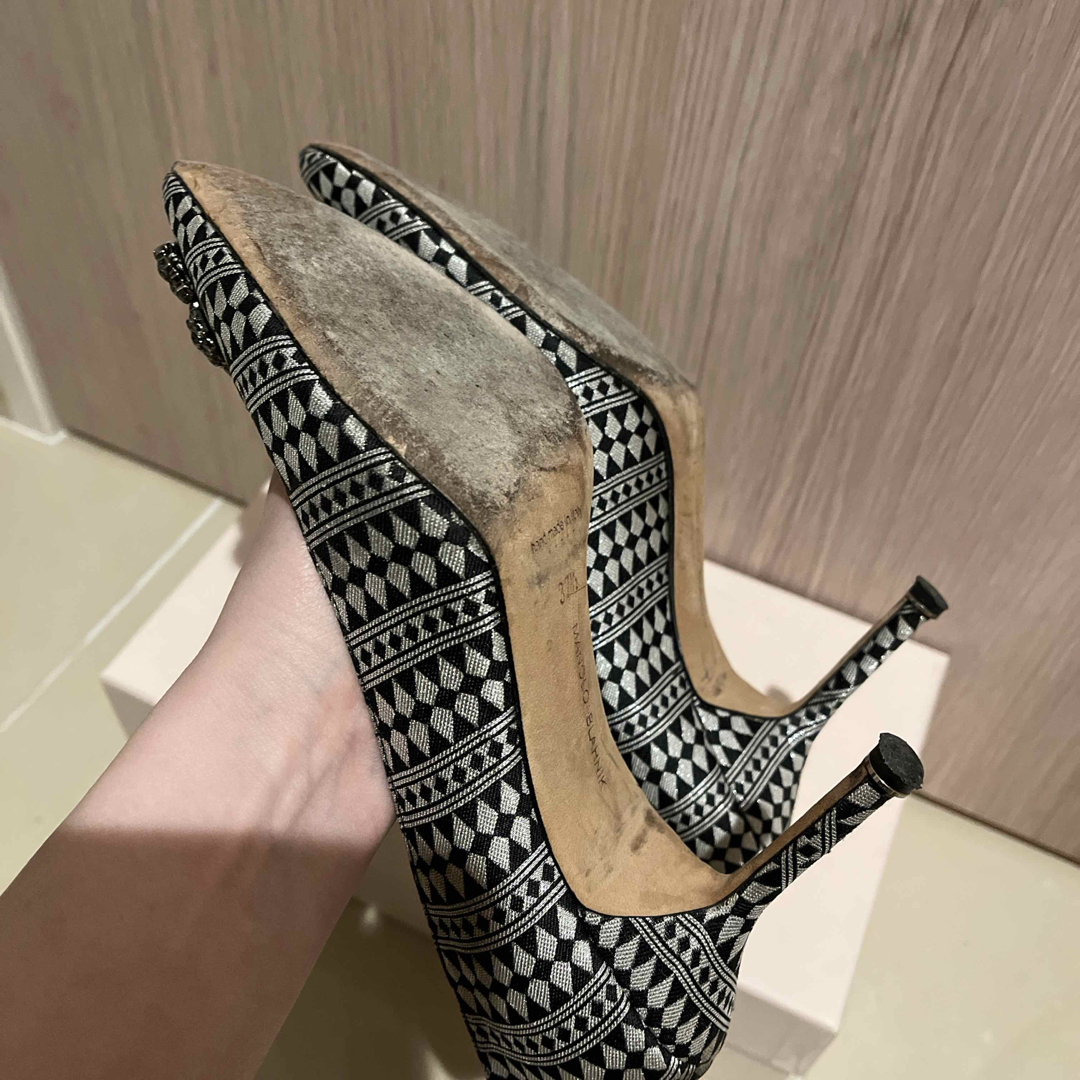 MANOLO BLAHNIK - ☆ マノロブラニク ☆ ハンギシ 37.5 ビジュー MANOLO BLAHNIK - ☆ マノロブラニク ☆ ハンギシ 37.5 ビジュー