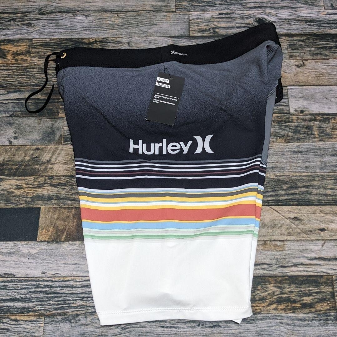 Hurley - W32/XL ハーレー サーフパンツ 水着 海パン ボード Hurley - W32/XL ハーレー サーフパンツ 水着 海パン ボード