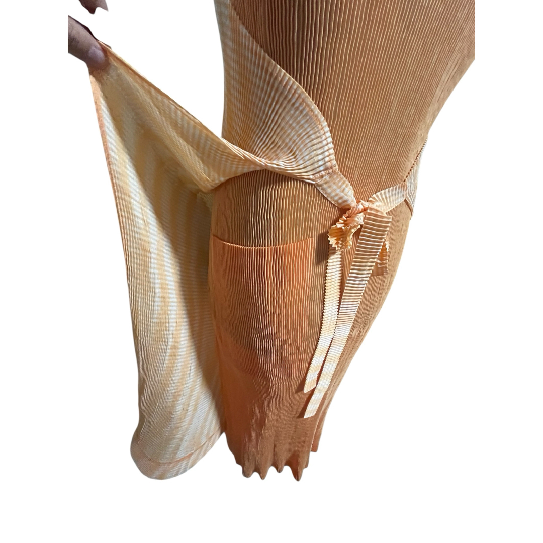 ISSEY MIYAKE - 新品未使用 イッセイミヤケ プリーツ加工 切替 ISSEY MIYAKE - 新品未使用 イッセイミヤケ プリーツ加工 切替