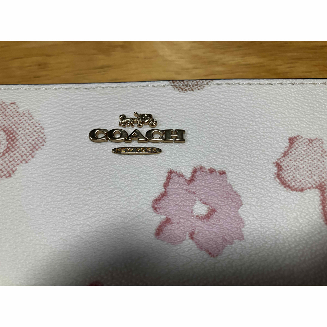 COACH - 新品未使用 日本限定 コーチ 長財布 フラワー プリント COACH - 新品未使用 日本限定 コーチ 長財布 フラワー プリント