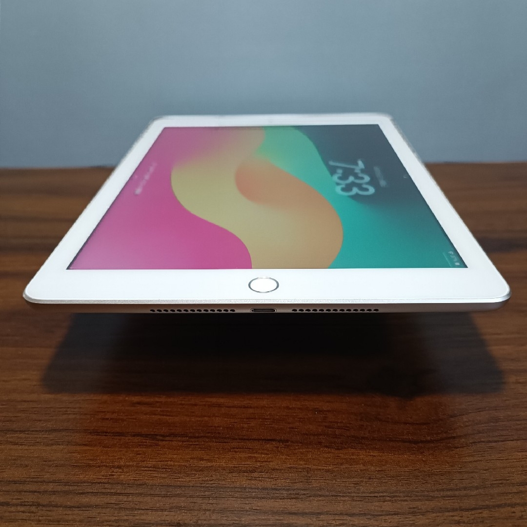 Apple - (美品) iPad 第6世代 WiFi Simフリー 32GB キーボード Apple - (美品) iPad 第6世代 WiFi Simフリー 32GB キーボード