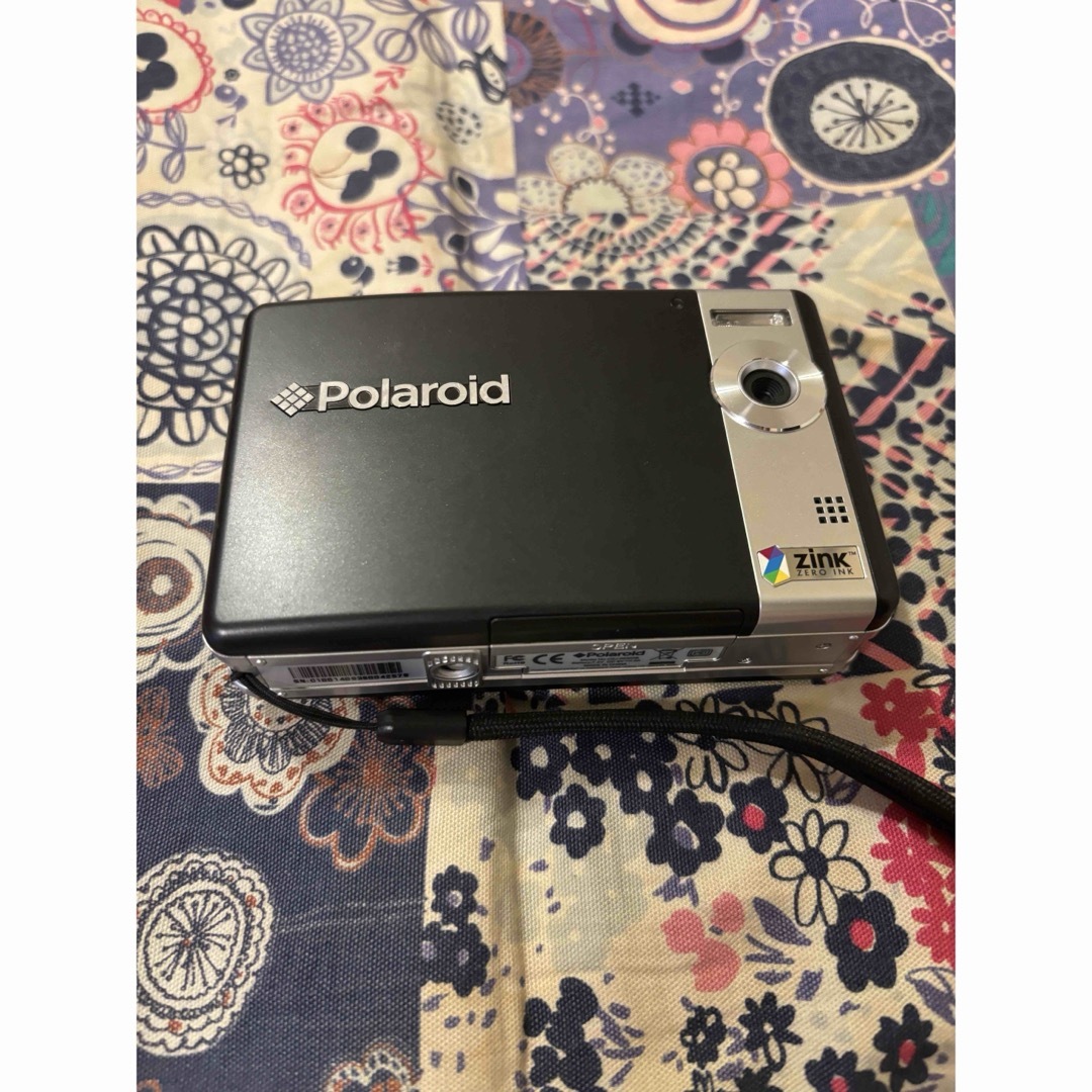 PolaroidTWOInstantDigital Camera(ジャンク扱い)の通販 by ぽ PolaroidTWOInstantDigital Camera(ジャンク扱い)の通販 by ぽ
