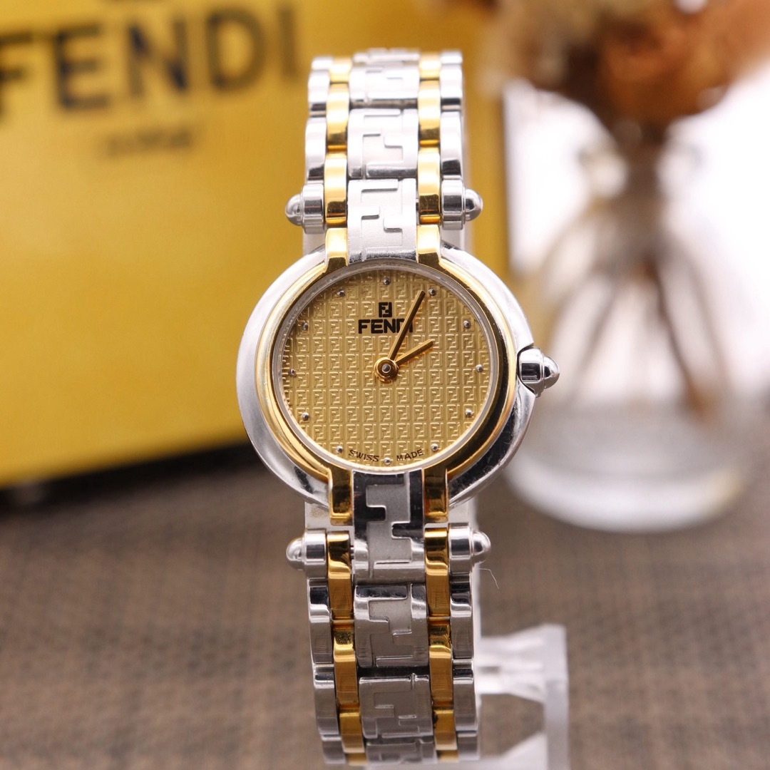 FENDI - 正規品【新品電池】FENDI 760L/動作良好 人気モデル FENDI - 正規品【新品電池】FENDI 760L/動作良好 人気モデル