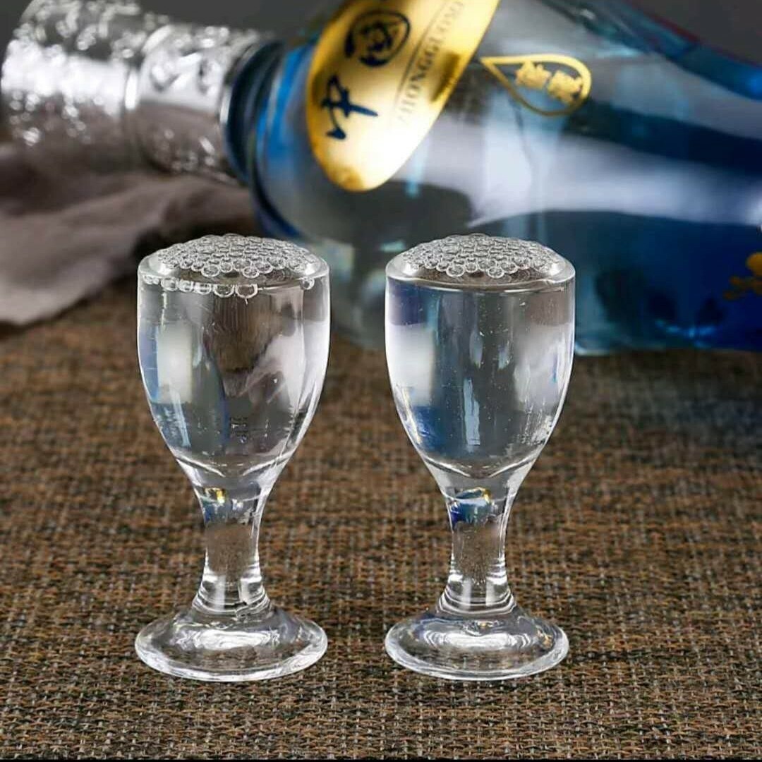 濃香型白酒 中国梦ギフトボックスセット アルコ一ル分52度500ml 濃香型白酒 中国梦ギフトボックスセット アルコ一ル分52度500ml