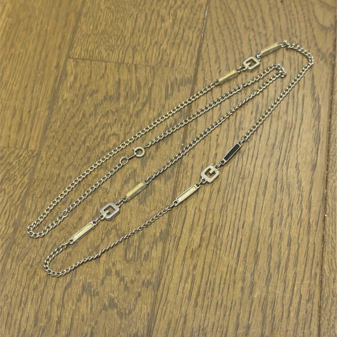 GIVENCHY - ジバンシー ゴールドロングネックレスの通販 by GIVENCHY - ジバンシー ゴールドロングネックレスの通販 by