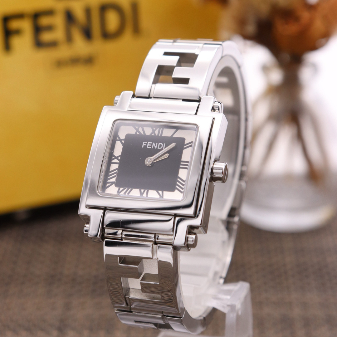【楽ギフ_のし宛書】 FENDI - 人気モデル 6000L/動作品 付属品付き【新品電池】FENDI フェンディ