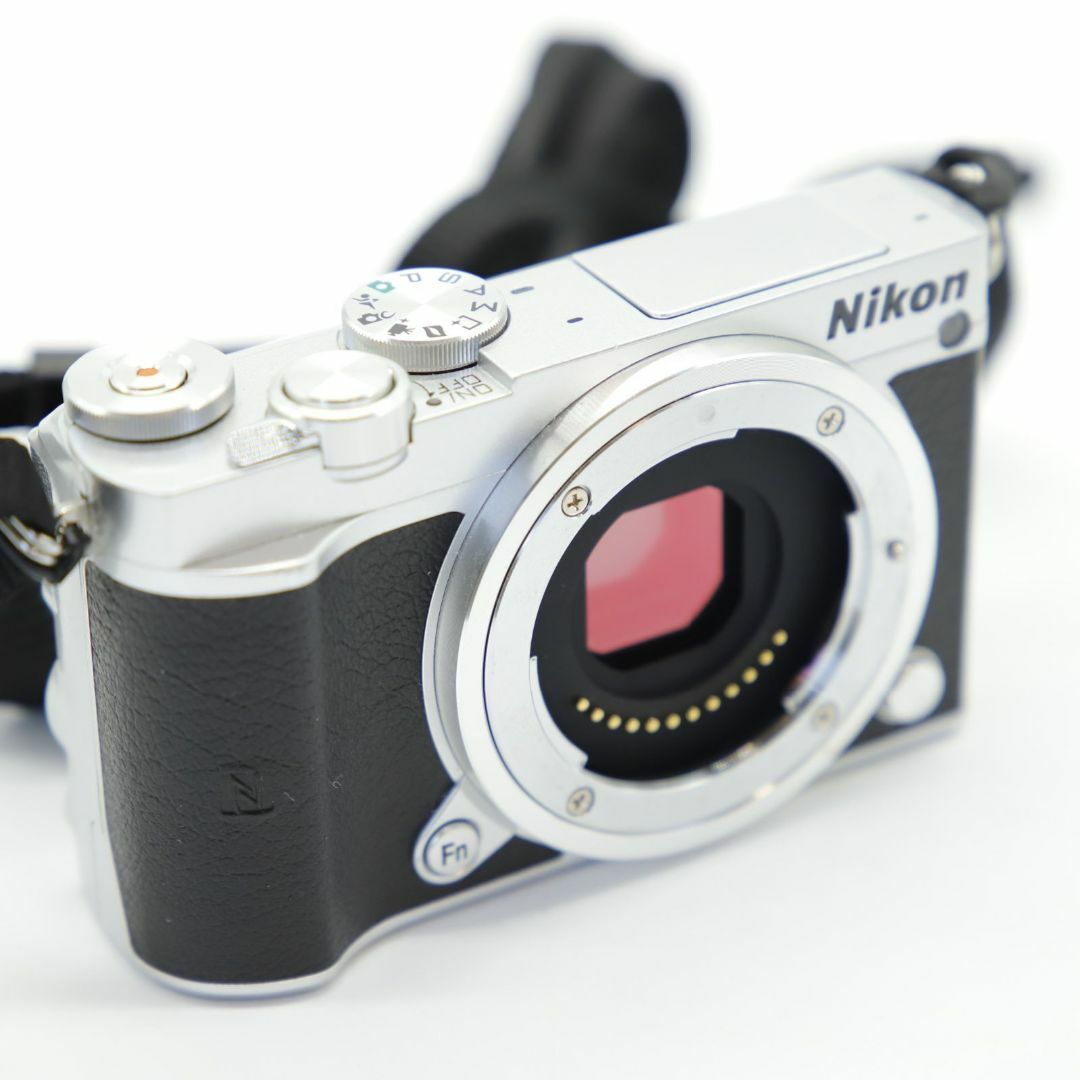 Nikon - □美品□Nikon1 J5 ボディ シルバー J5SLの通販 by Ri's Nikon - □美品□Nikon1 J5 ボディ シルバー J5SLの通販 by Ri's