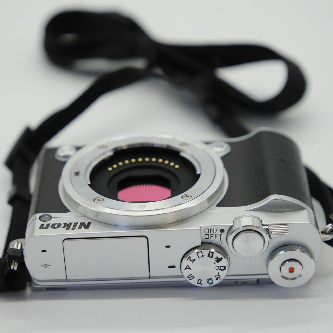 Nikon - □美品□Nikon1 J5 ボディ シルバー J5SLの通販 by Ri's Nikon - □美品□Nikon1 J5 ボディ シルバー J5SLの通販 by Ri's