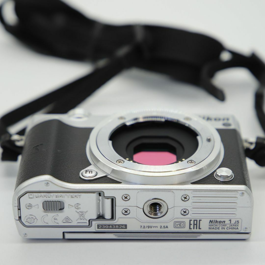 Nikon - □美品□Nikon1 J5 ボディ シルバー J5SLの通販 by Ri's Nikon - □美品□Nikon1 J5 ボディ シルバー J5SLの通販 by Ri's