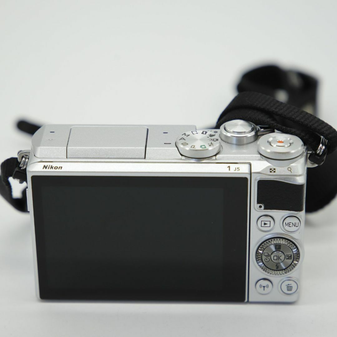 Nikon - □美品□Nikon1 J5 ボディ シルバー J5SLの通販 by Ri's Nikon - □美品□Nikon1 J5 ボディ シルバー J5SLの通販 by Ri's