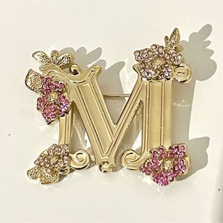 Max Mara(ブローチ/コサージュ)のフリマアイテム一覧 Max Mara(ブローチ/コサージュ)のフリマアイテム一覧