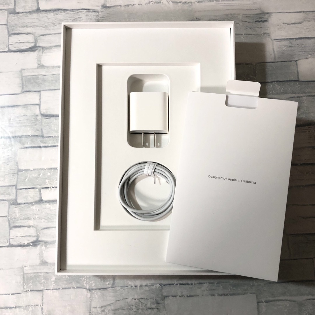 iPad - 美品 第8世代 iPad 32GB wifiモデル 付属品完備 管理番号 iPad - 美品 第8世代 iPad 32GB wifiモデル 付属品完備 管理番号