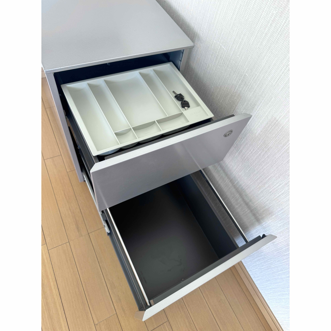 Cassina - カッシーナイクスシー AFドロワー アルミキャビネット Cassina - カッシーナイクスシー AFドロワー アルミキャビネット
