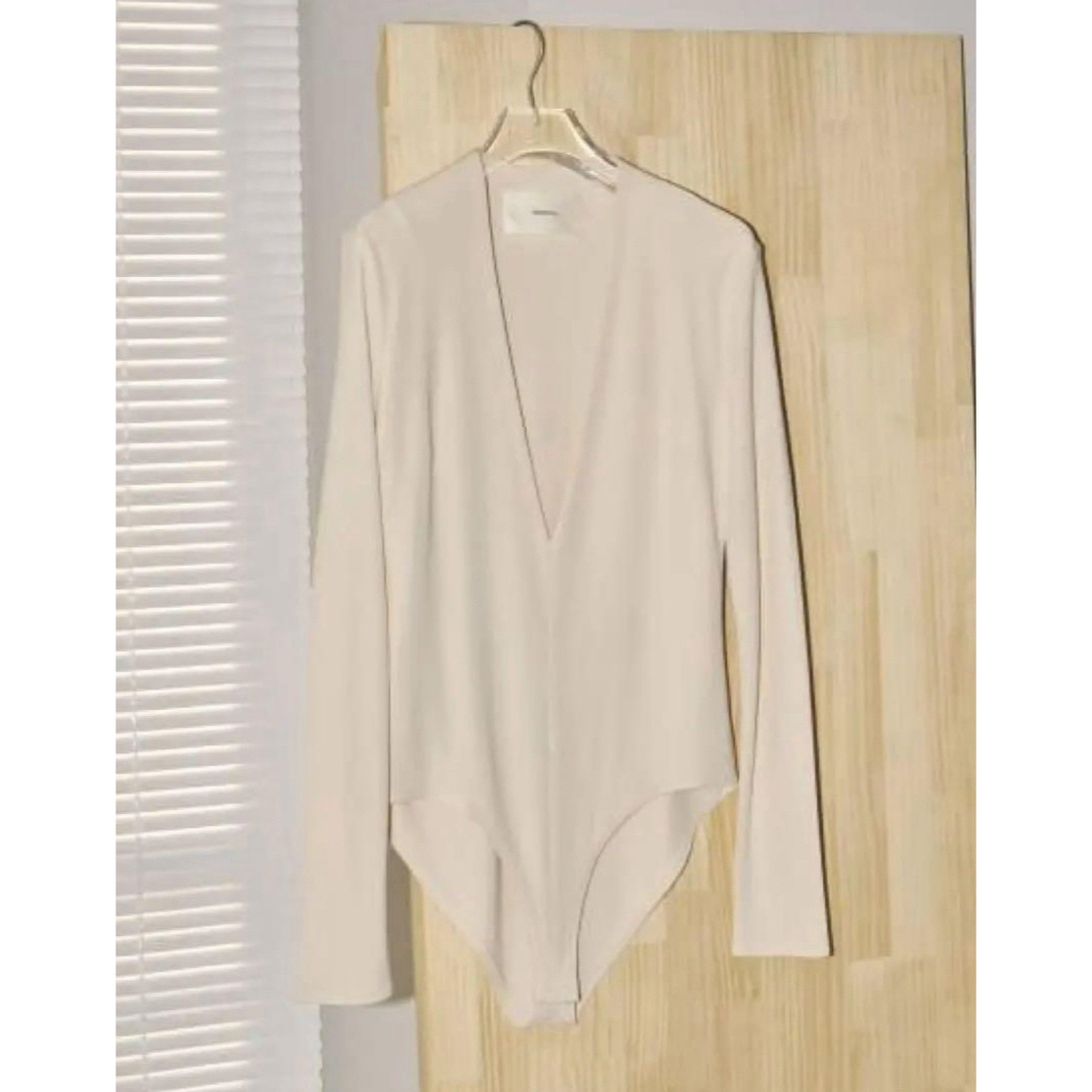 TODAYFUL - TODAYFUL / Vneck Slit Bodysuitの通販 by ずきん's TODAYFUL - TODAYFUL / Vneck Slit Bodysuitの通販 by ずきん's
