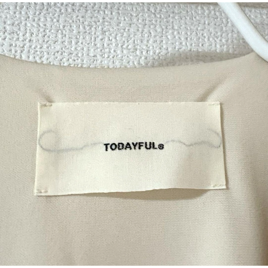 TODAYFUL - TODAYFUL / Vneck Slit Bodysuitの通販 by ずきん's TODAYFUL - TODAYFUL / Vneck Slit Bodysuitの通販 by ずきん's