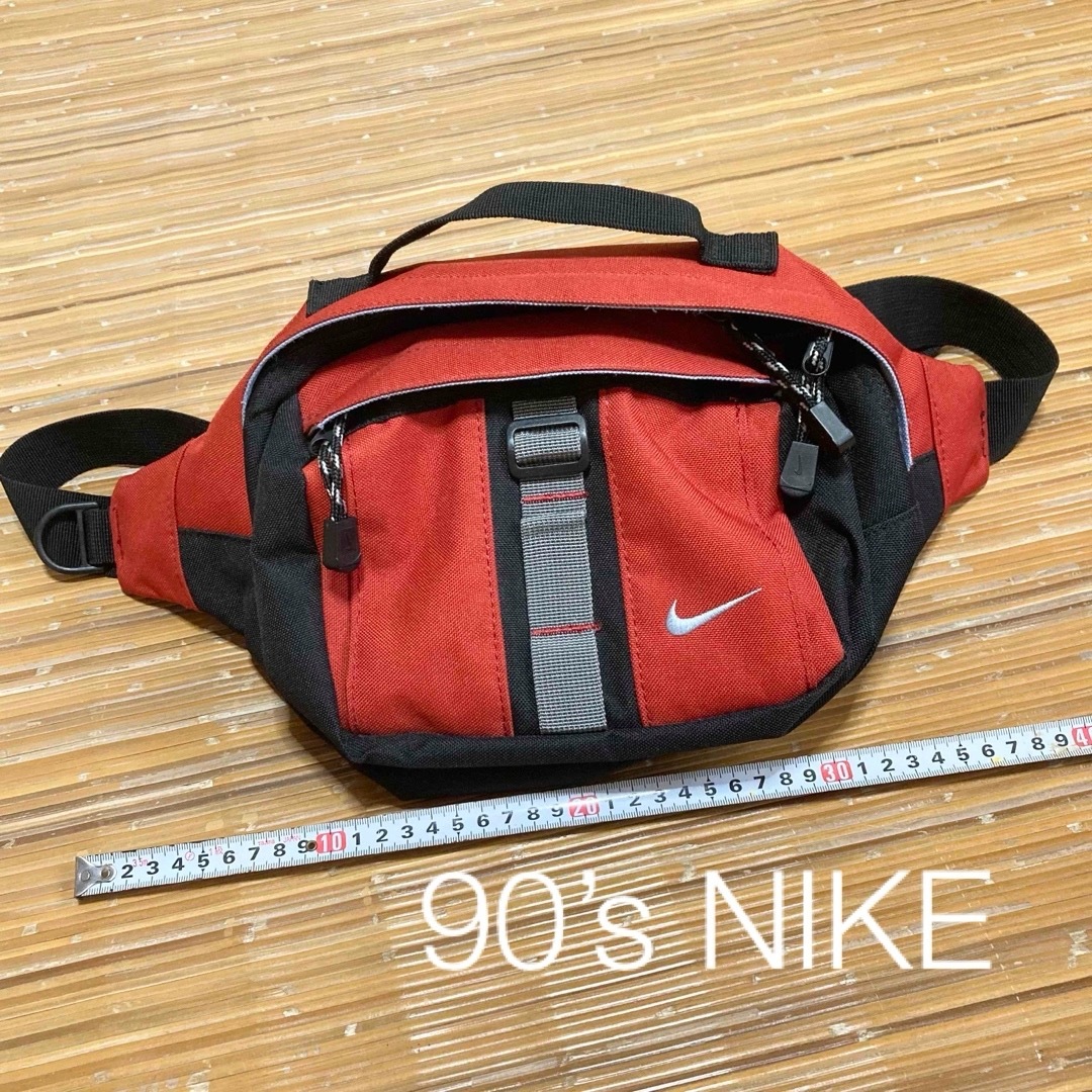 NIKE - 90s Old NIKE ボディバッグ•ウエストポーチ スウォッシュ NIKE - 90s Old NIKE ボディバッグ•ウエストポーチ スウォッシュ