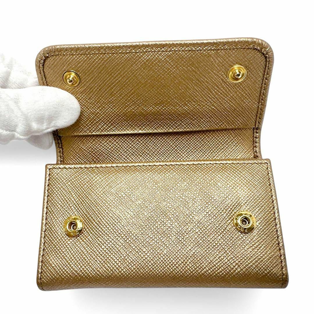 PRADA - 美品✨プラダ 6連 キーケース サフィアーノレザー 金 PRADA - 美品✨プラダ 6連 キーケース サフィアーノレザー 金