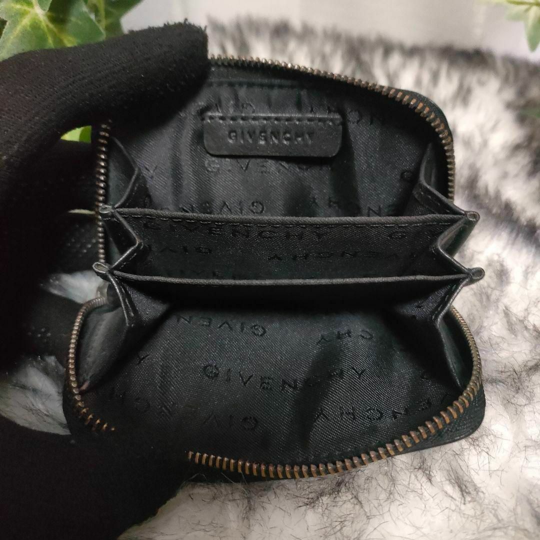 GIVENCHY - ジバンシー コインケース ブラック スタッズ GIVENCHY - ジバンシー コインケース ブラック スタッズ