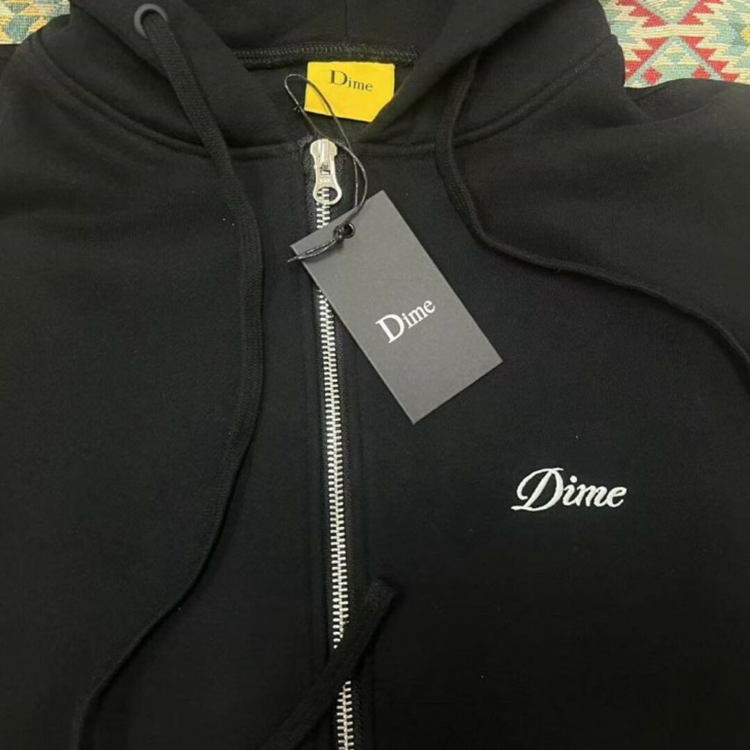 Dime Cursive Small ジップパーカー 刺繍 サイズL ブラックの Dime Cursive Small ジップパーカー 刺繍 サイズL ブラックの