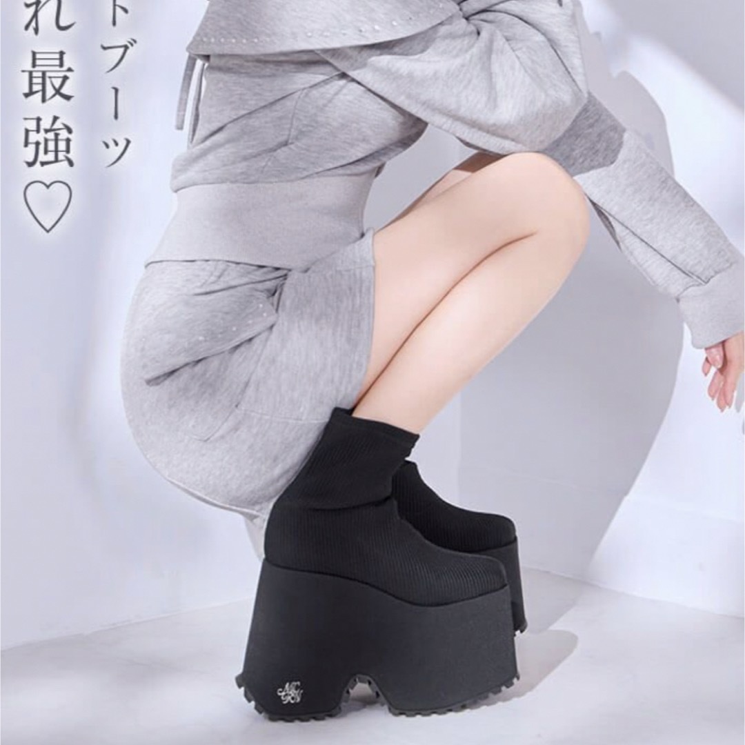 michellMacaron - 厚底ストレッチショートブーツの通販 by あ michellMacaron - 厚底ストレッチショートブーツの通販 by あ