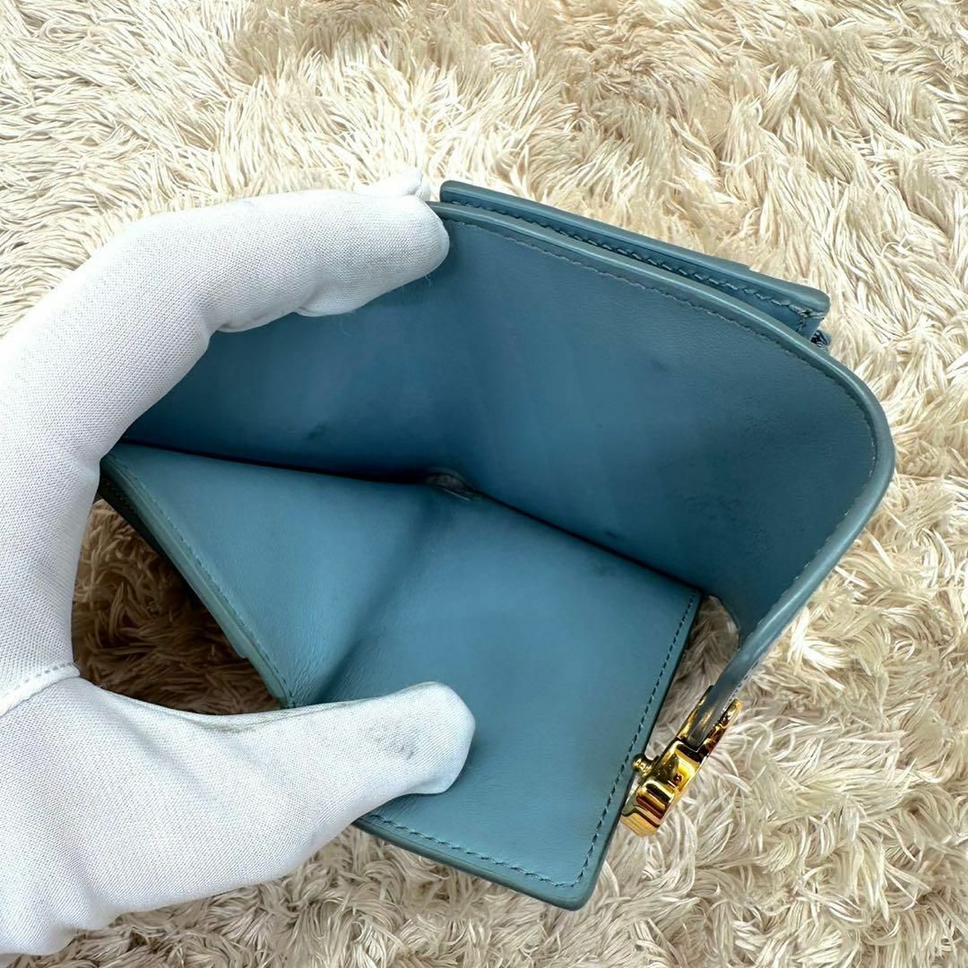 CELINE - 【美品】セリーヌ 三つ折財布 ライトブルー トリオンフ CELINE - 【美品】セリーヌ 三つ折財布 ライトブルー トリオンフ