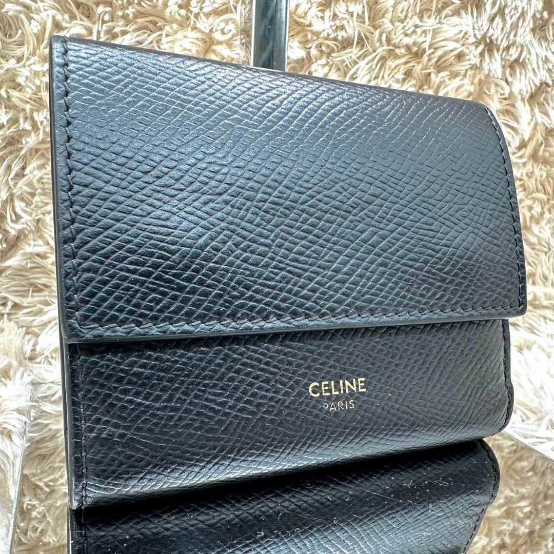 CELINE - 【美品】セリーヌ 三つ折財布 ブラック レザー トリ CELINE - 【美品】セリーヌ 三つ折財布 ブラック レザー トリ