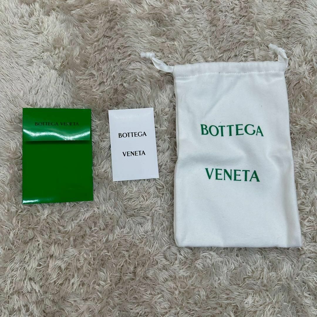 BOTTEGA VENETA - 【美品】ボッテガヴェネタ 二つ折り財布 BOTTEGA VENETA - 【美品】ボッテガヴェネタ 二つ折り財布