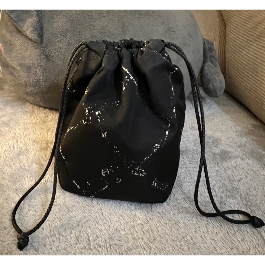 CHANEL - 正規品 CHANEL シャネル 旧トラベルライン 巾着 ポーチ CHANEL - 正規品 CHANEL シャネル 旧トラベルライン 巾着 ポーチ