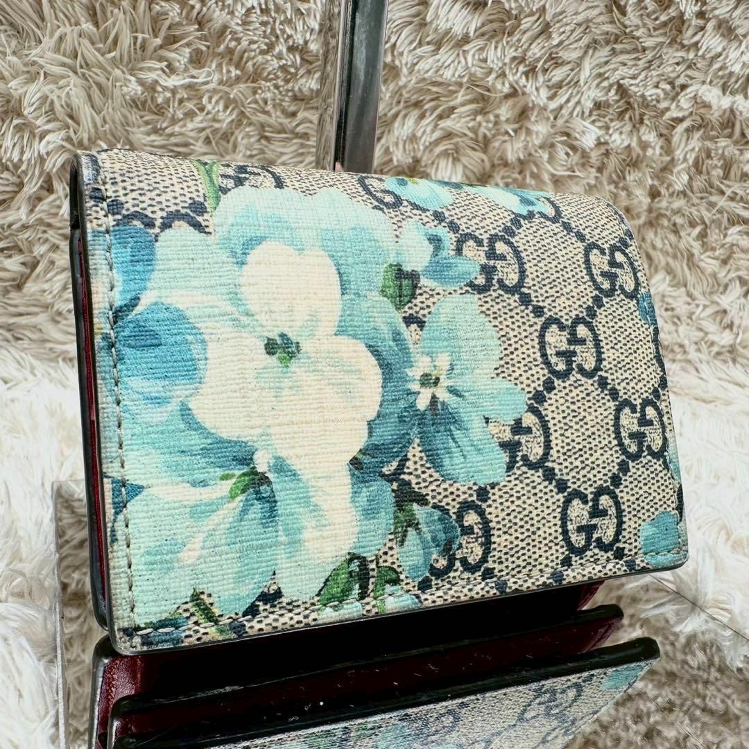 GUCCI - 【美品】グッチ 二つ折り財布 ベージュ ライトブルー GUCCI - 【美品】グッチ 二つ折り財布 ベージュ ライトブルー