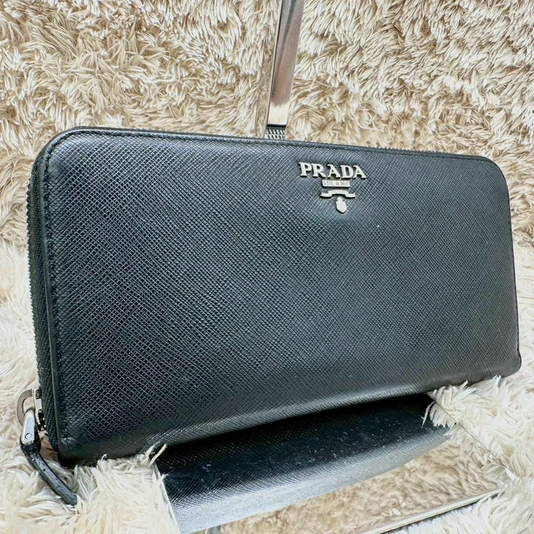 PRADA - 【美品】プラダ 長財布 ブラック ベージュ シルバーロゴ PRADA - 【美品】プラダ 長財布 ブラック ベージュ シルバーロゴ