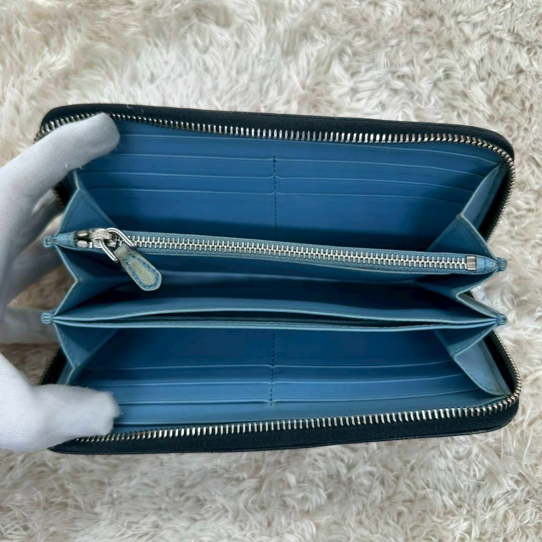 PRADA - 【美品】プラダ 長財布 ラウンドファスナー ネイビー PRADA - 【美品】プラダ 長財布 ラウンドファスナー ネイビー