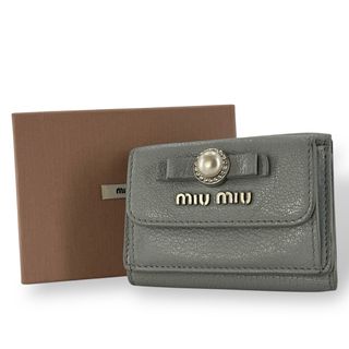 MIU MIU - MIU MIU 財布 三つ折り マドラスパール ミニ財布の MIU MIU - MIU MIU 財布 三つ折り マドラスパール ミニ財布の