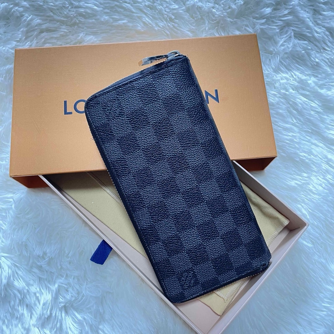 LOUIS VUITTON - ルイヴィトンダミエグラフィット 財布 ジッピー LOUIS VUITTON - ルイヴィトンダミエグラフィット 財布 ジッピー