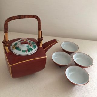 たち吉 - たち吉 赤絵 染付花鳥彫 中皿揃 5枚セット 和皿 和食器 たち吉 - たち吉 赤絵 染付花鳥彫 中皿揃 5枚セット 和皿 和食器