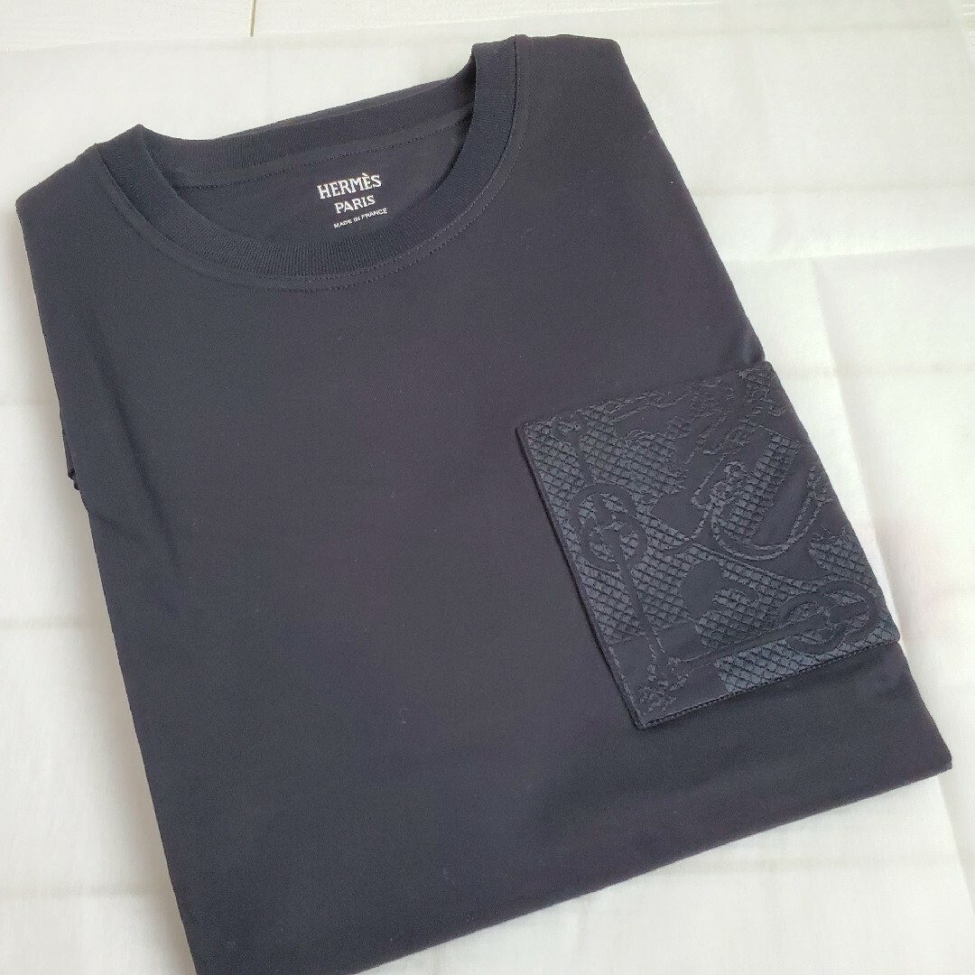 HERMES - 未使用✨エルメス ドレス刺繍入りポケット Tシャツ HERMES - 未使用✨エルメス ドレス刺繍入りポケット Tシャツ