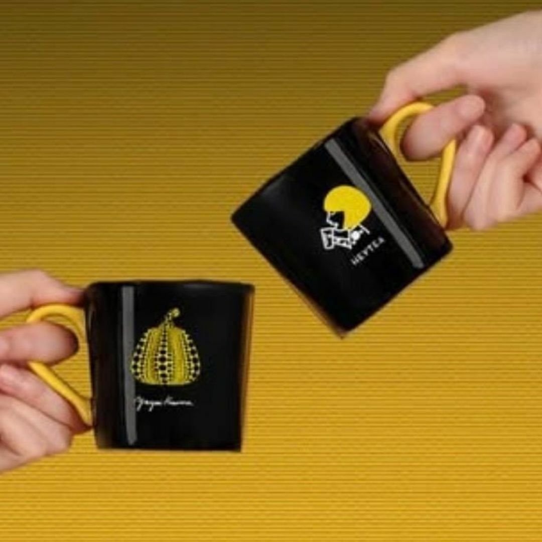 yayoi - 草間彌生 HEYTEA マグカップ キーホルダー スリーブ yayoi - 草間彌生 HEYTEA マグカップ キーホルダー スリーブ