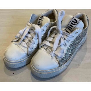 MIU MIU(スニーカー ・ シルバー/銀色系)のフリマアイテム一覧 MIU MIU(スニーカー ・ シルバー/銀色系)のフリマアイテム一覧