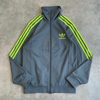adidas(ジャージ ・ グリーン・カーキ/緑色系)のフリマ adidas(ジャージ ・ グリーン・カーキ/緑色系)のフリマ