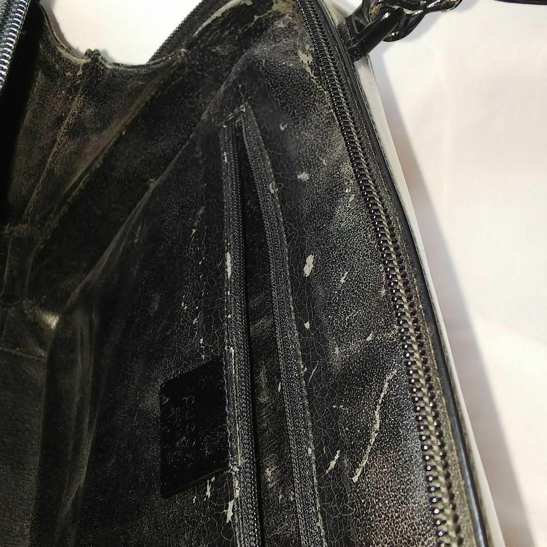 GUCCI - GUCCI グッチ ショルダーバッグ エナメルバック GUCCI - GUCCI グッチ ショルダーバッグ エナメルバック